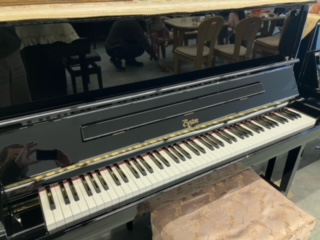 厚木楽器の中古ピアノ写真