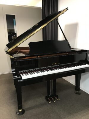 玉田ピアノ商会の中古ピアノ写真